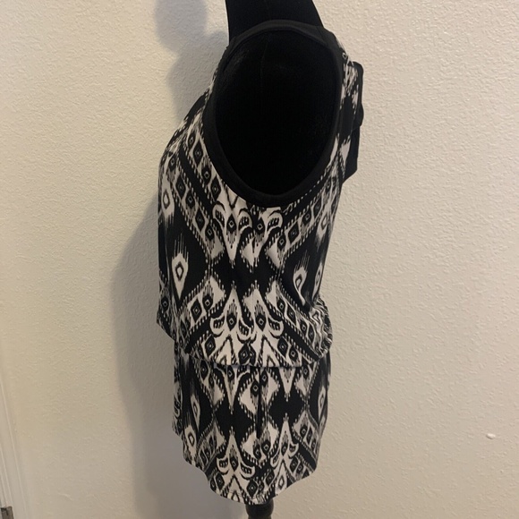 White House Black Market Drop Waist Sleeveless Top With Pockets Women's Size XS - Picture 4 of 12